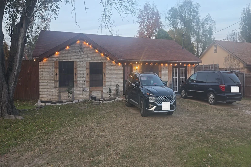 335 Oakwood Cir