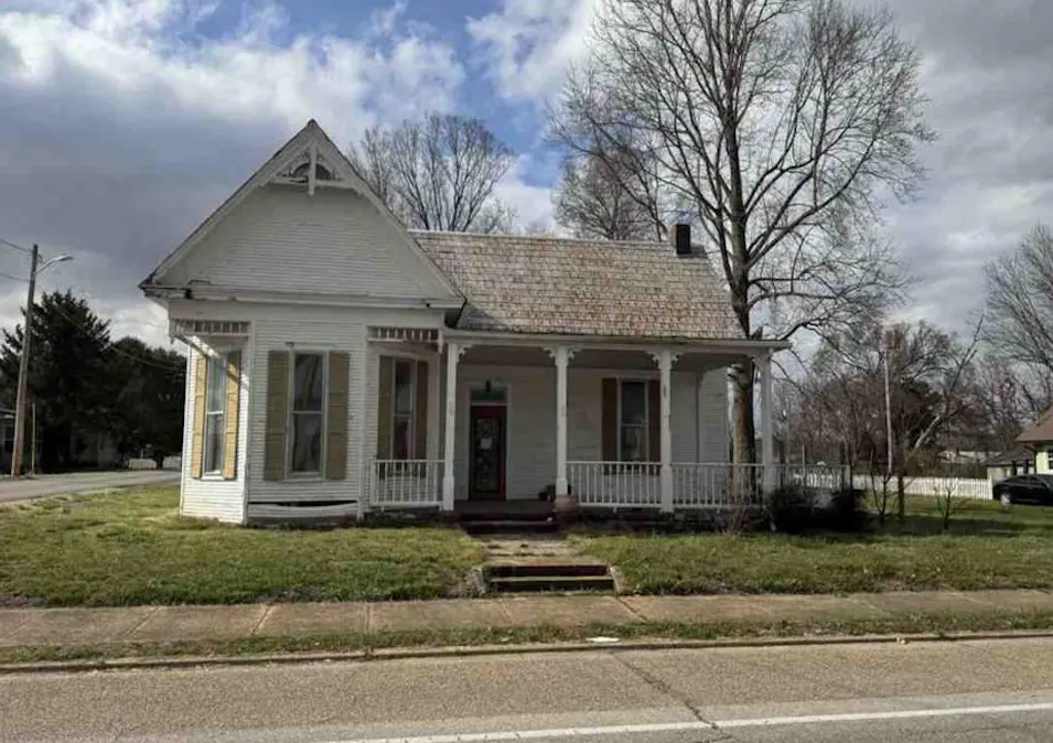 401 Cumberland St Cowan, TN 37318, Franklin County