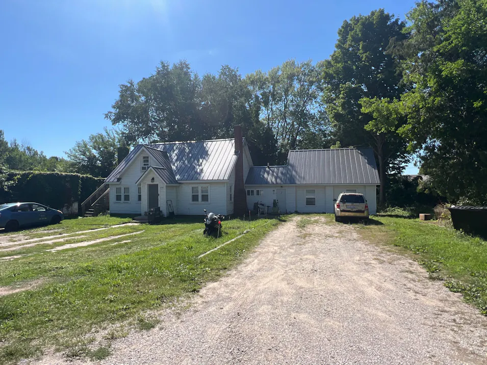 6593 Frankfort Hwy Beulah, MI 49617, Benzie County