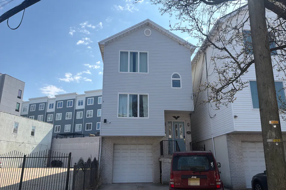 42 Van Buren St Newark, NJ 07105, Essex County