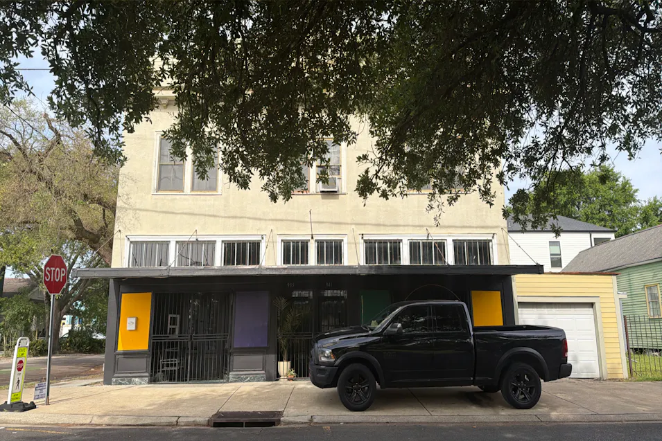 935- 937 Teche St New Orleans, LA 70114, Orleans County