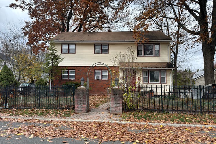 38 Van Valkenburgh Ave Bergenfield, NJ 07621, Bergen County