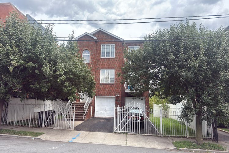 18-20 Nairn Pl Newark, NJ 07108, Essex County