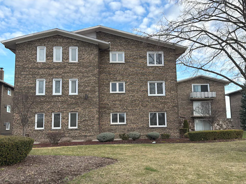 9000 W 140th St Orland Park, IL 60462, Cook County