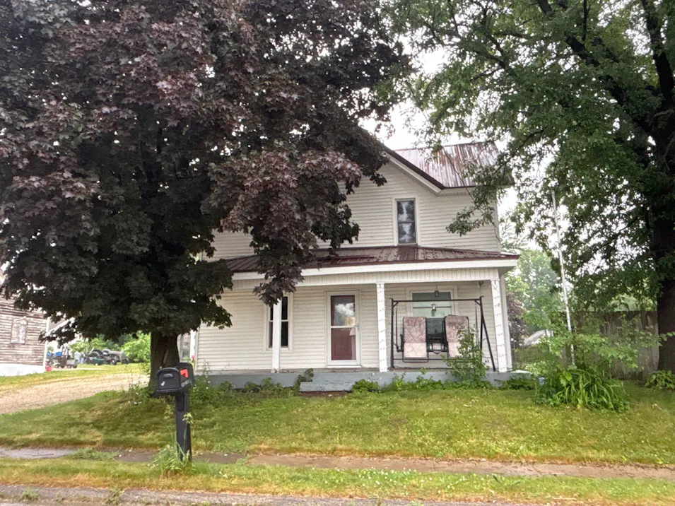 201 S Locust Ave Prairieburg, IA 52219, Linn County