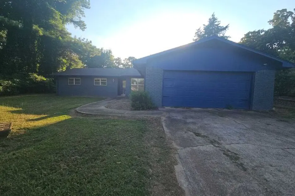 108 Wayne St Poteau, OK 74953, Le Flore County
