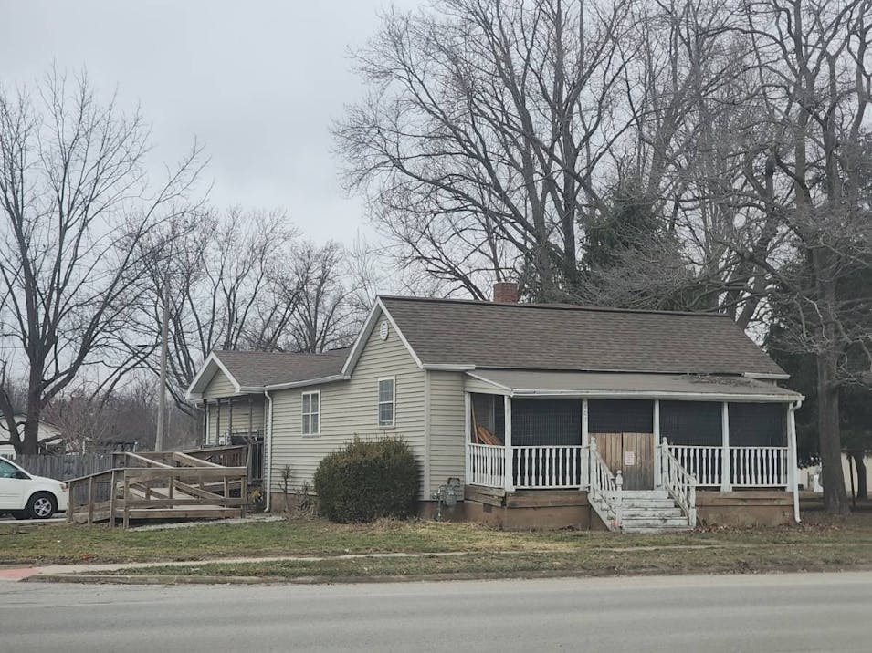 807 Walnut Ave Neoga, IL 62447, Cumberland County