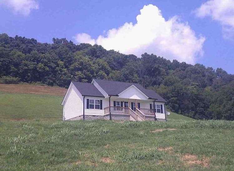 2955 Spring Place Rd Belfast, TN 37019, Marshall County