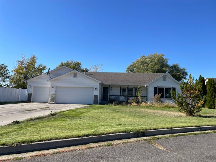 7912 S Strawberry St Cheney, WA 99004, Spokane County