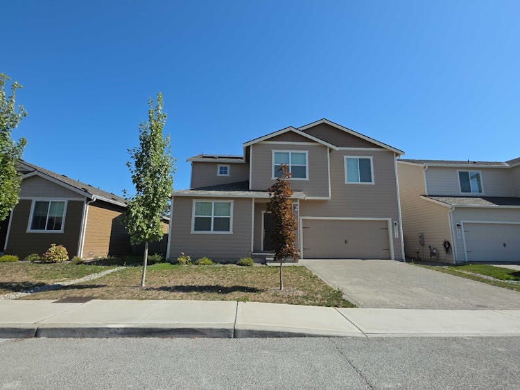 6319 121st Ave E Puyallup, WA 98372, Pierce County