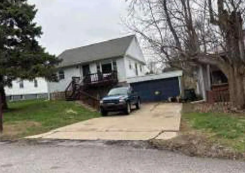 5th Ave, Clinton, IA 52732 #1