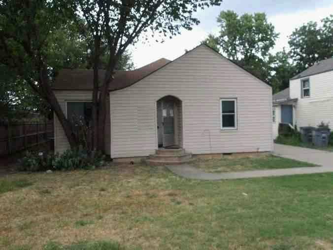 Oak Ave, Lawton, OK 73507