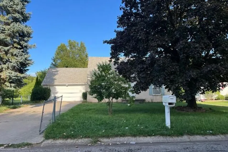 3285 Southgate Dr Flint, MI 48507, Genesee County