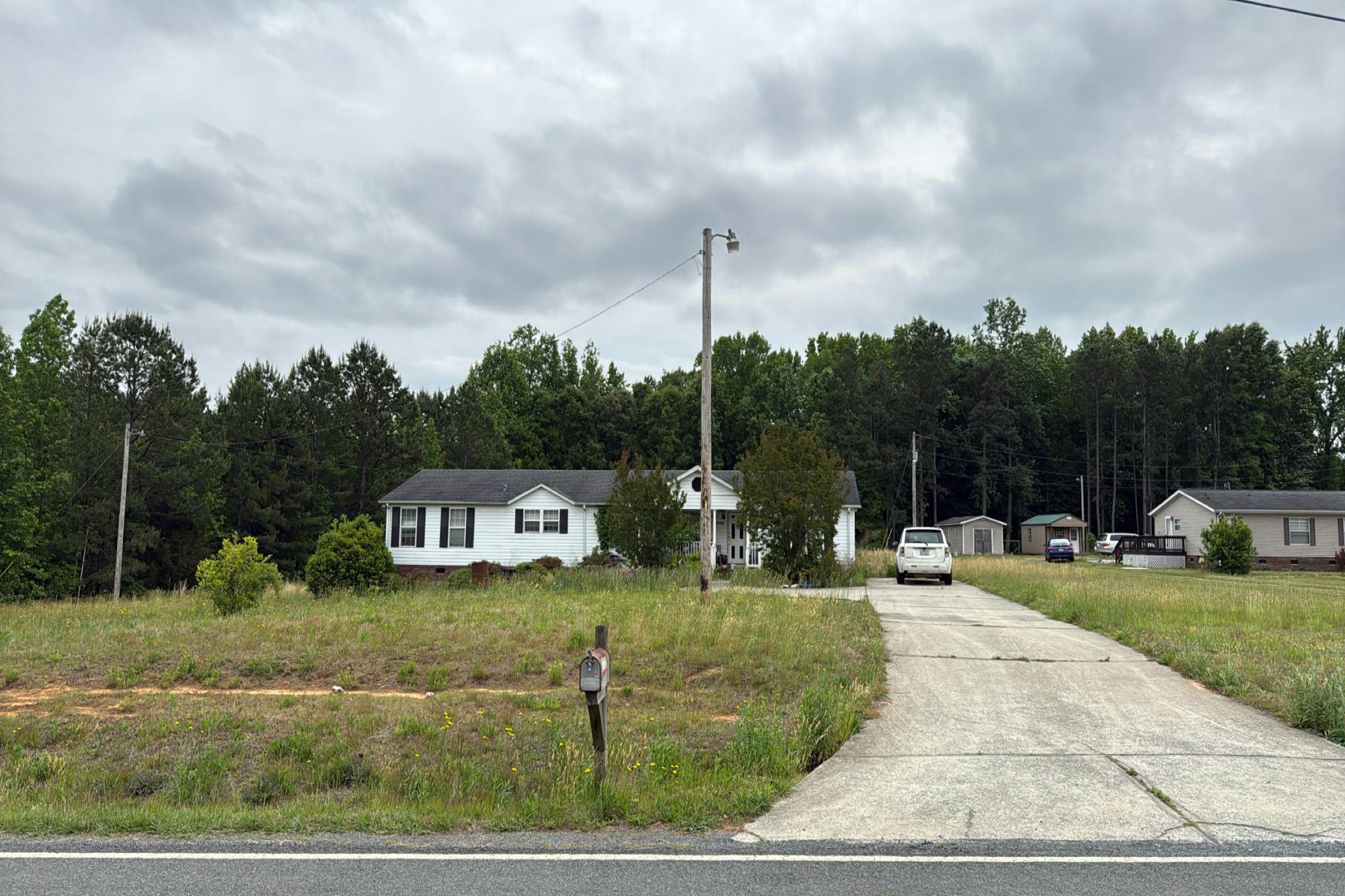 Danville Rd, New London, NC 28127