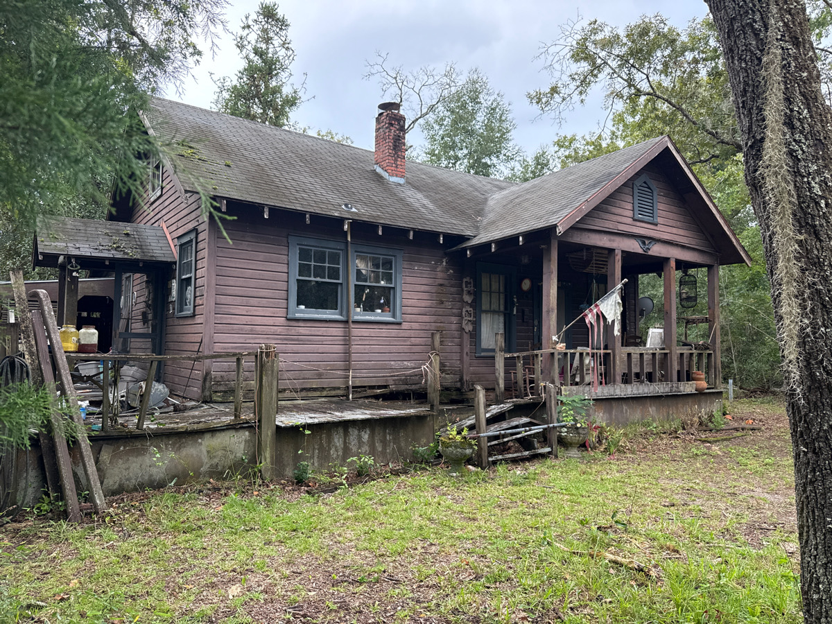 2049 Deel Rd photo 3