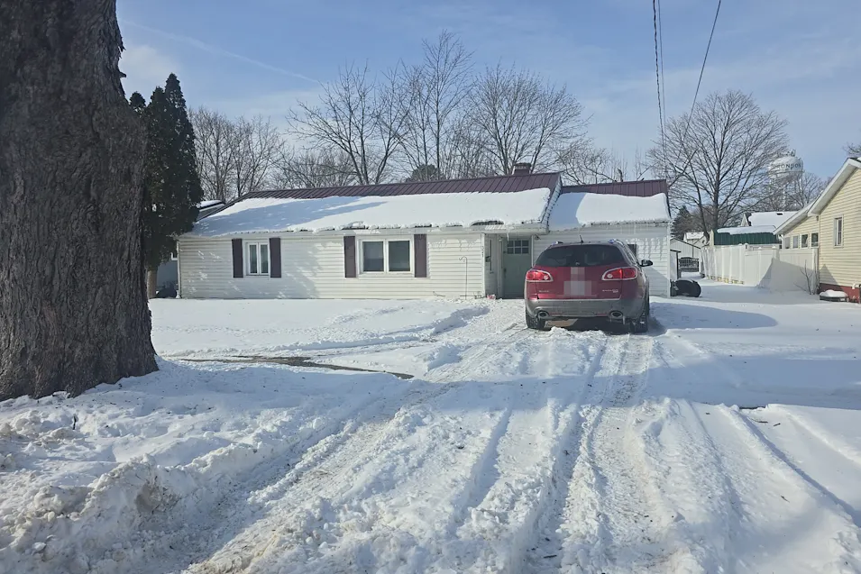 321 N Ruggles St Bronson, MI 49028, Branch County