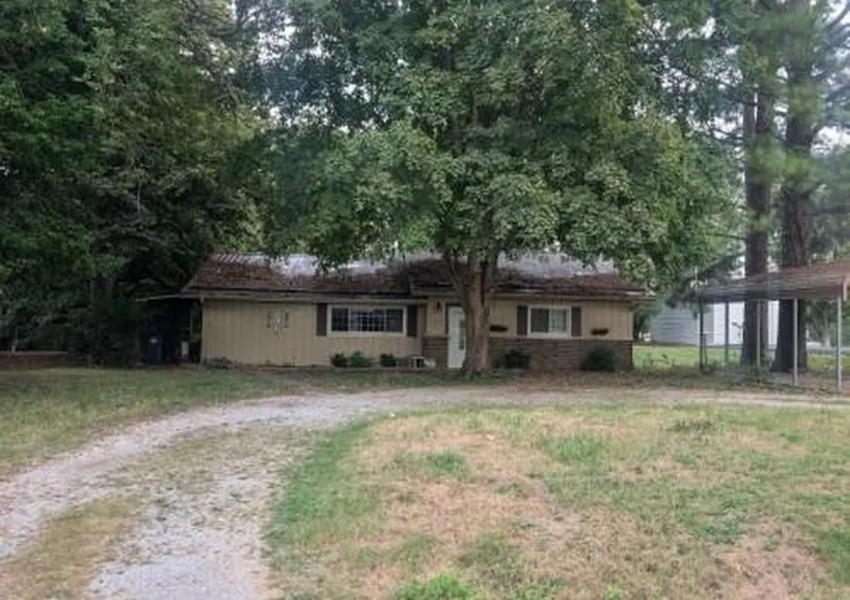 370 N 2nd Street Albion, IL 62806, Edwards County