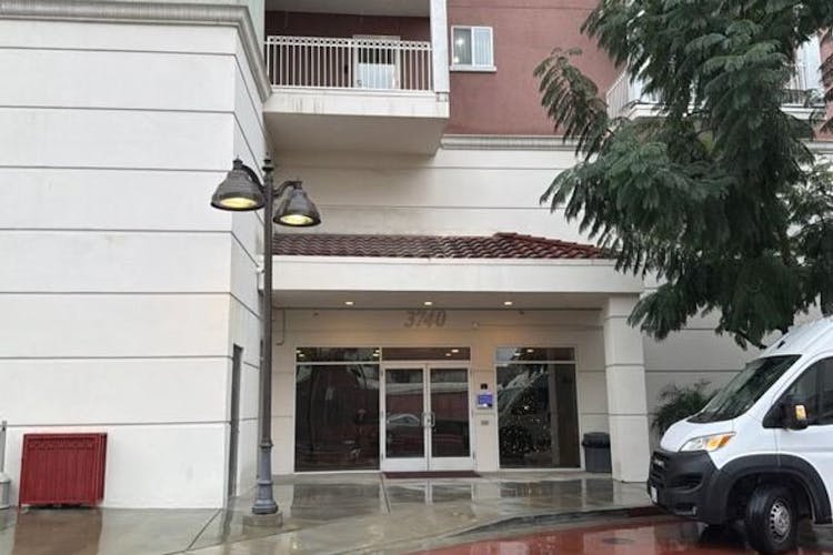 3740 Santa Rosalia Drive #402 Los Angeles, CA 90008, Los Angeles County