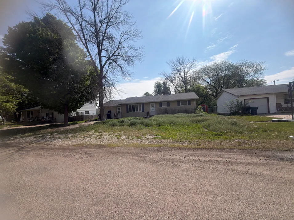 106 N Lincoln St Everly, IA 51338, Clay County