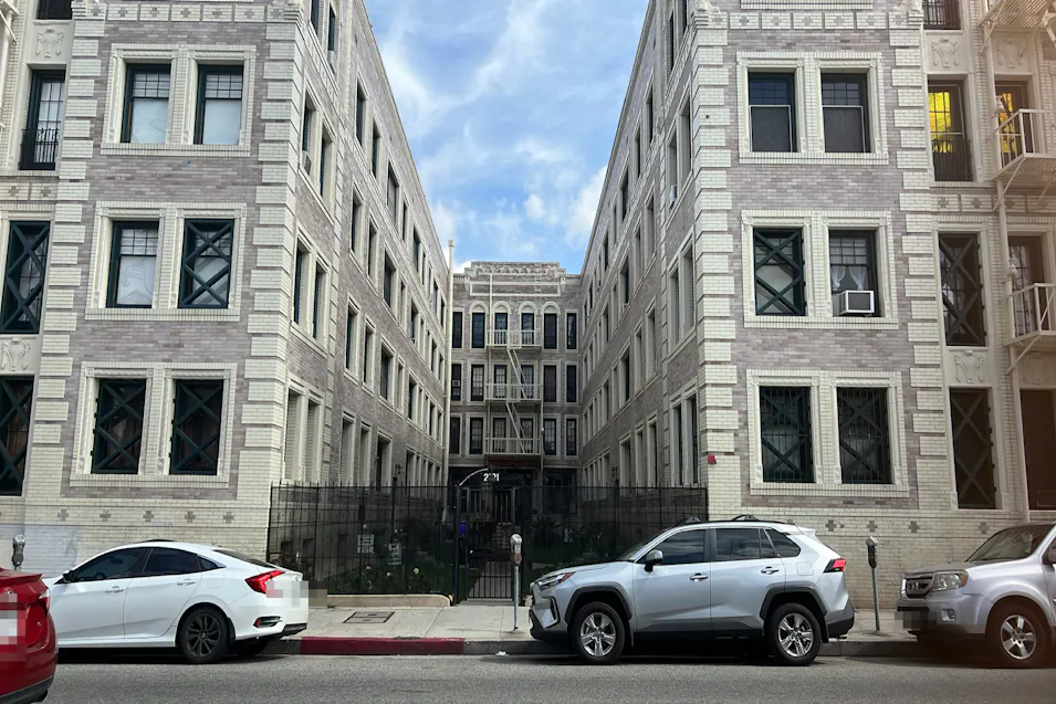 2121 James M Wood Boulevard #110 Los Angeles, CA 90006, Los Angeles County