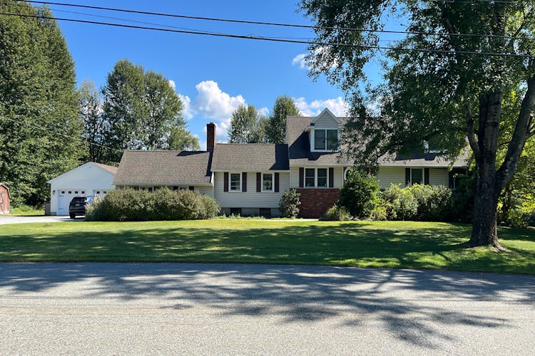4 Deerfield Dr Franklin, NJ 07416, Sussex County
