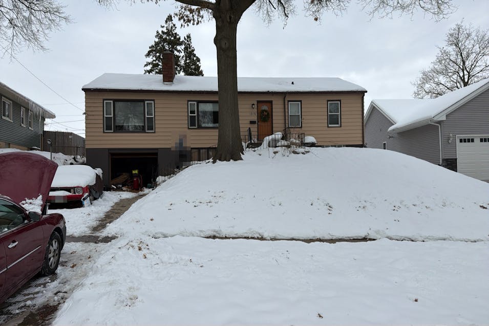 1516 Lincoln Rd Bettendorf, IA 52722, Scott County