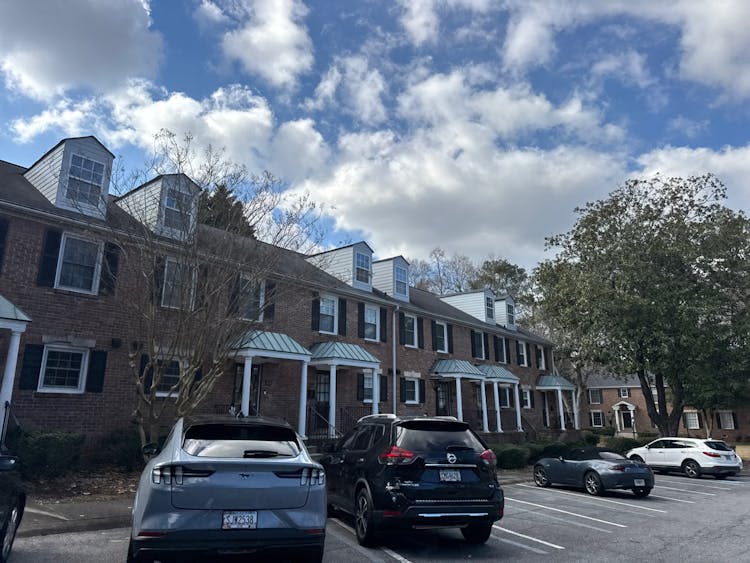 6700 Roswell Rd Bldg Atlanta, GA 30328, Fulton County