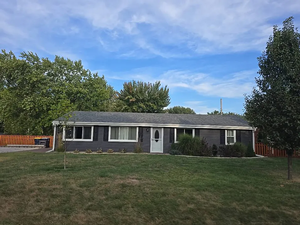 8105 N Summit St Kansas City, MO 64118, Clay County