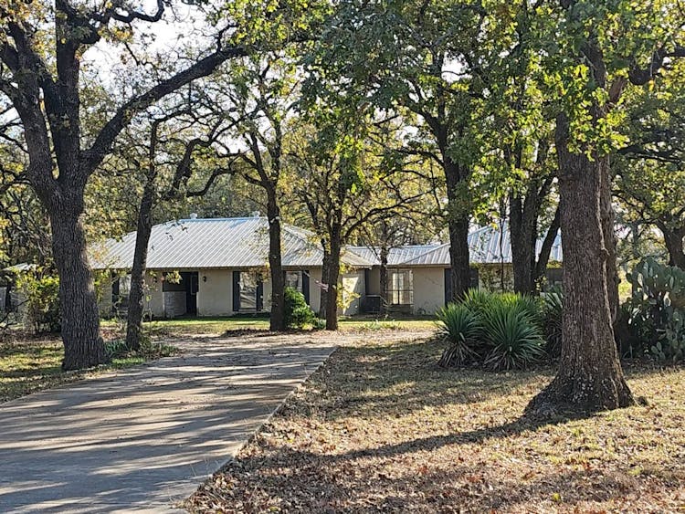 102 Shady Grove Ct Joshua, TX 76058, Johnson County