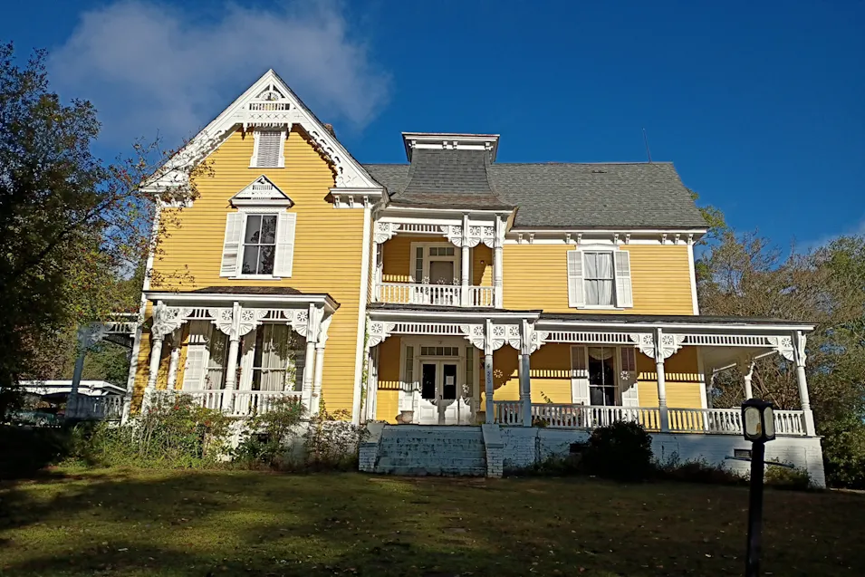 520 W Main St Laurens, SC 29360, Laurens County