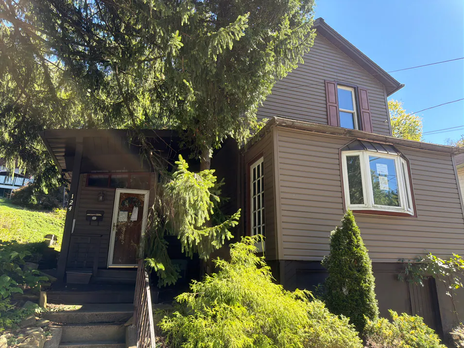 124 Oakdale Rd North Versailles, PA 15137, Allegheny County