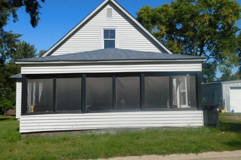 307 W Vine St Mount Pleasant, IA 52641, Henry County