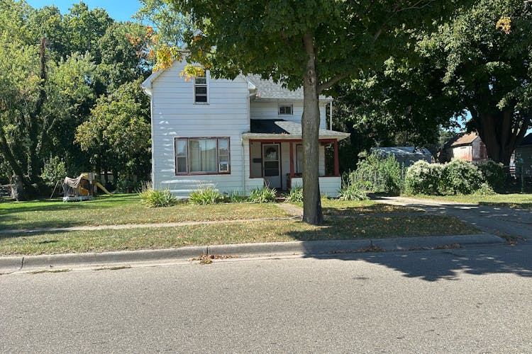 207 S Douglas Ave Three Rivers, MI 49093, Saint Joseph County