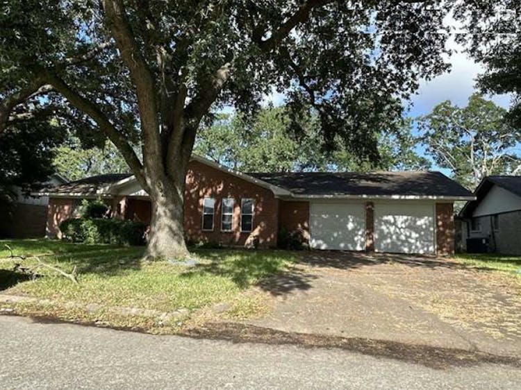 2304 Belvedere Dr Baytown, TX 77520, Harris County