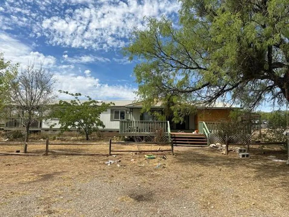1318 N Paseo Temblon Sierra Vista, AZ 85635, Cochise County