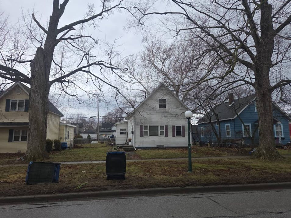 1211 N Michigan St Plymouth, IN 46563, Marshall County