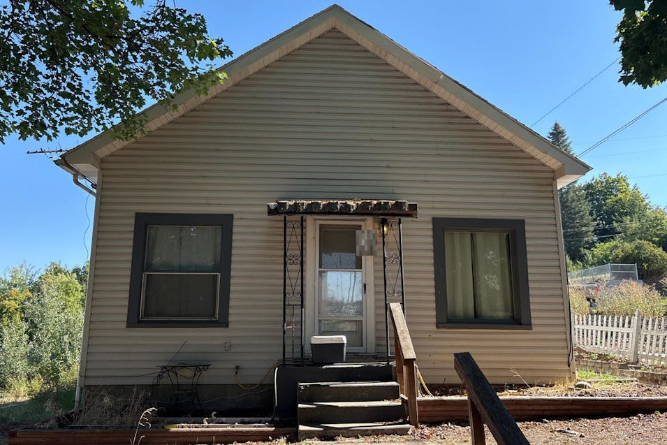 204 N Howard St Tekoa, WA 99033, Whitman County