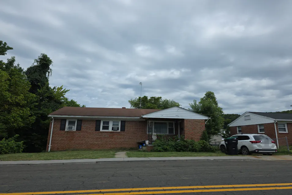 865 East King Street Strasburg, VA 22657-2609, Shenandoah County