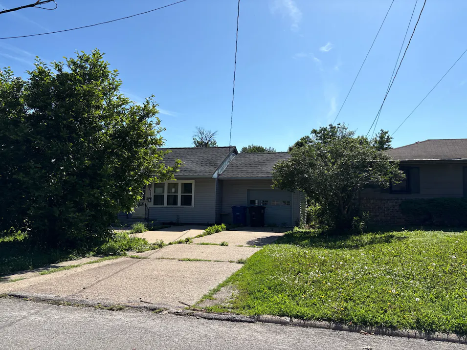 2227 E 23rd St Des Moines, IA 50317, Polk County