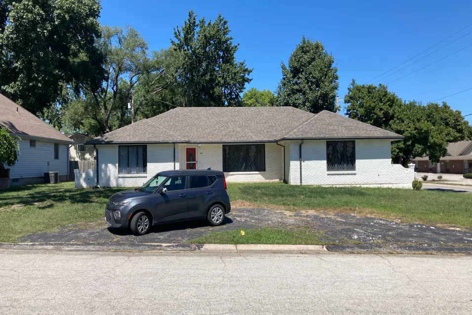 1001 Swazure Ave Blue Springs, MO 64015, Jackson County