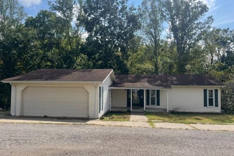 223 Oak Dr Hurricane, WV 25526, Putnam County