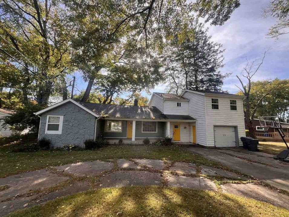 108 Northshore Blvd Anderson, IN 46011, Madison County