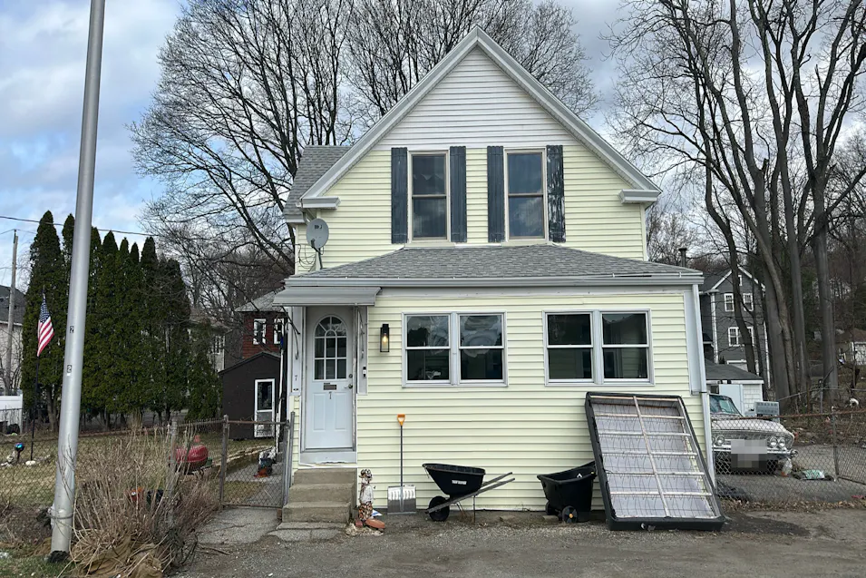 7 Fortier St Worcester, MA 01610, Worcester County