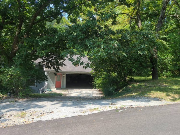 7610 Northwest Paradise Lane Kansas City, MO 64152, Platte County