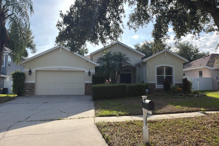 2816 Rolling Acres Pl