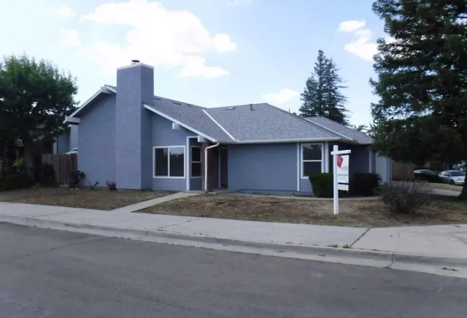 2231 N Carol Ave Fresno, CA 93722, Fresno County