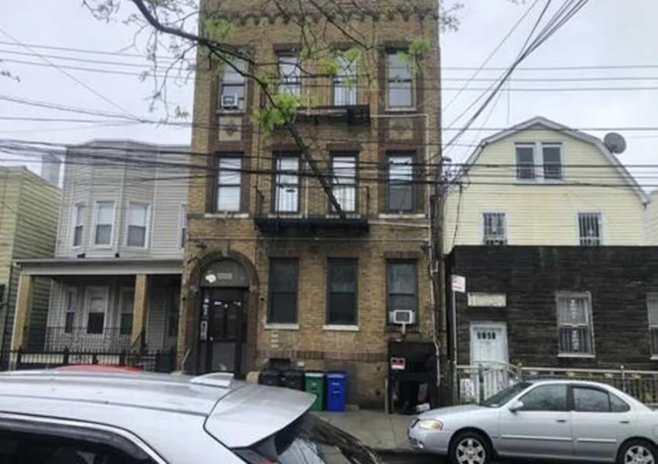 1723 Taylor Ave Bronx, NY 10460, Bronx County