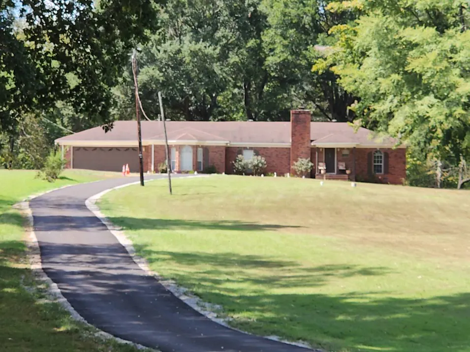 3255 Cayce Road Byhalia, MS 38611, Marshall County