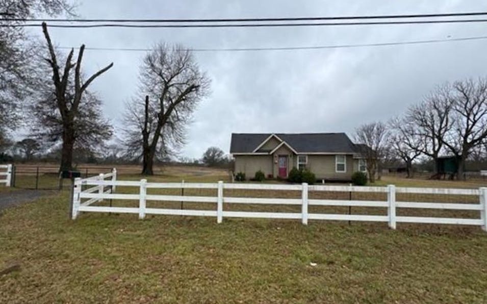 648 S Center Street Buffalo, TX 75831, Leon County