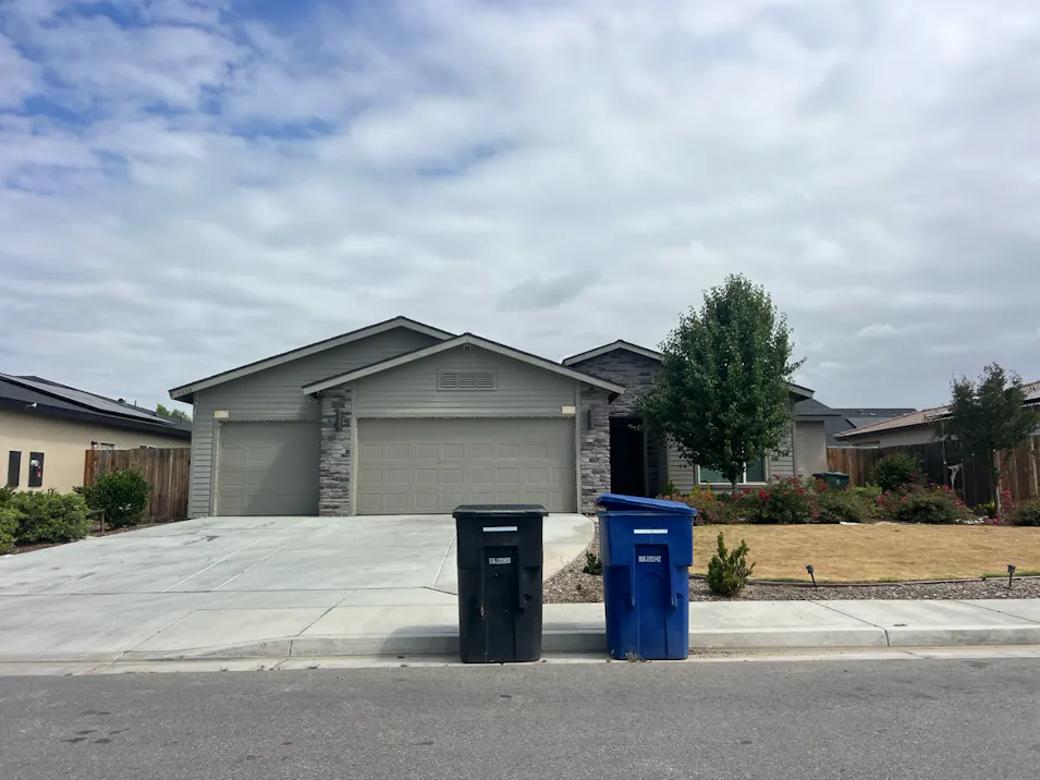 7518 Bristol Spring Ave Bakersfield, CA 93313, Kern County